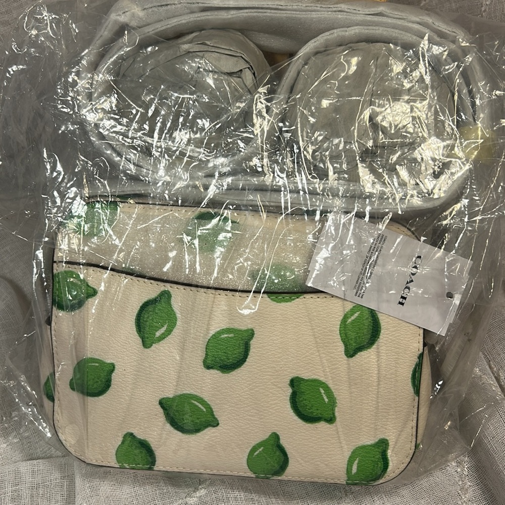 NWT Coach 3271 Lime mini camera bag - Picture 4 of 4
